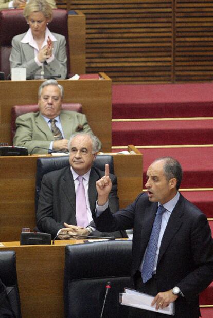 Francisco Camps, durante su intervención en las Cortes.