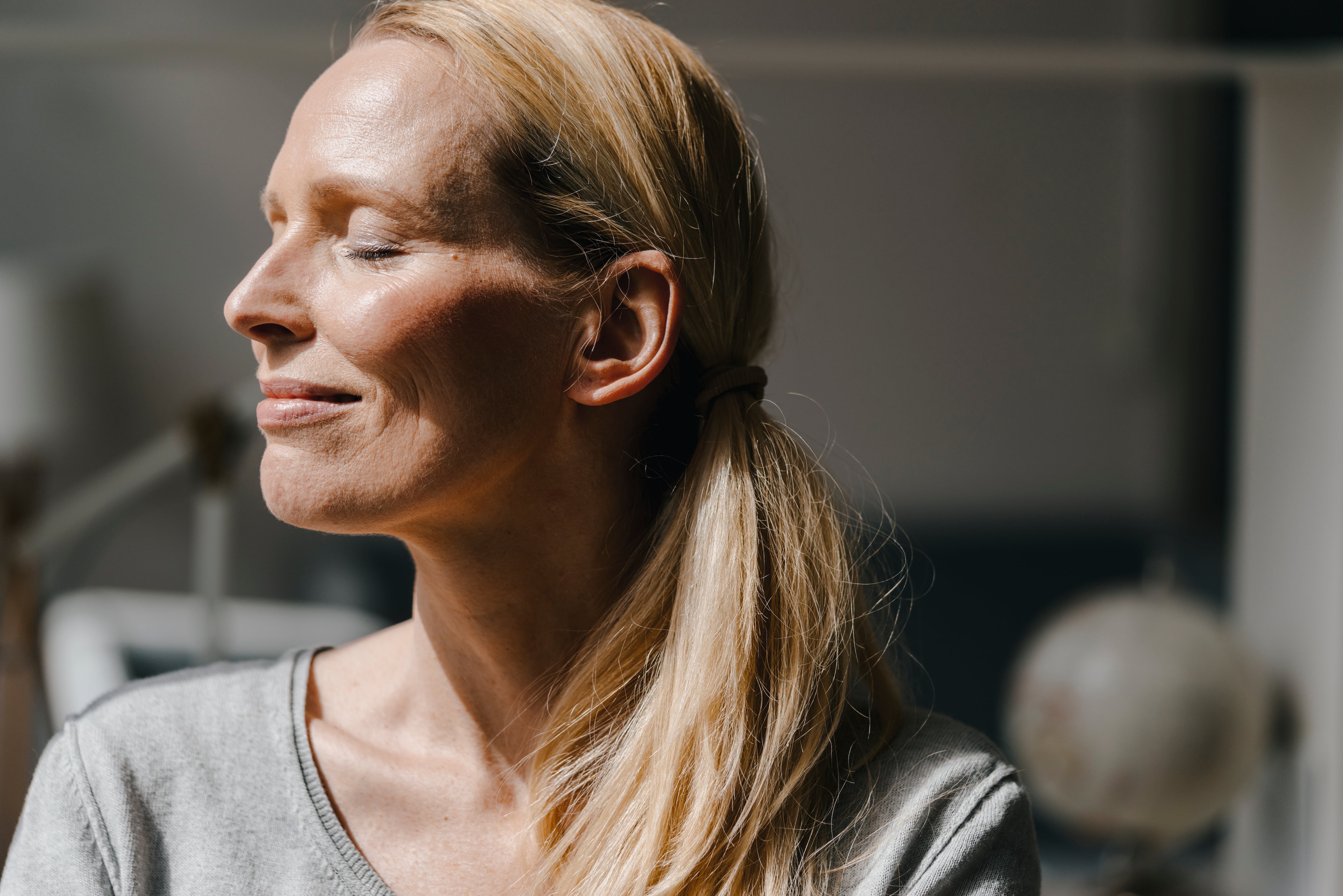 “No quiero hablar de sofocos”: la menopausia abandona la sombra buscando los aspectos positivos (porque los hay)