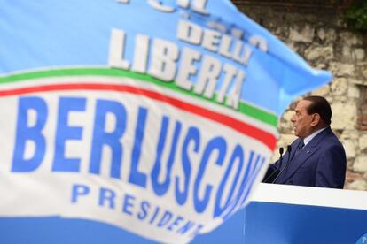 Berlusconi, en la concentración contra los jueces en Brescia.