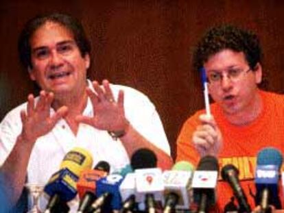 Francesc Davó, abogado de la Comunidad de El Palmar, y David Marco, portavoz, ayer.