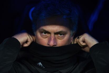 Mourinho, en el banquillo del Madrid.