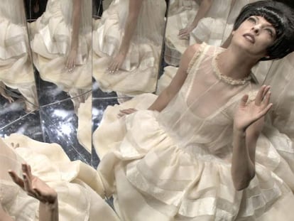 Fotograma de <i>Don't Blink! </i>(2005), dirigido por Francesco Carrozzi y protagonizado por Linda Evangelista.