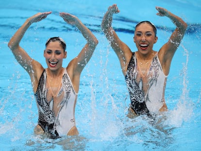 Las mexicanas Nuria Diosdado y Joana Jiménez durante su rutina en los Juegos Olímpicos de Tokio 2020.
