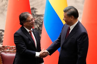 Gustavo Petro y Xi Jinping