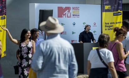 DJ Ramón, pinchando este martes en Sevilla como anticipo de la Music Week de los MTV.