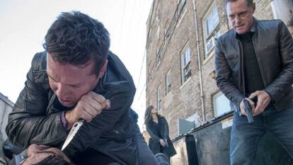 Jon Seda como Antonio Dawson y Jason Beghe como Hank Voight, en una escena de la serie.