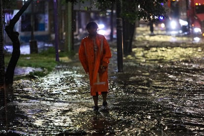 De acuerdo con información de Secretaría de Gestión Integral de Riesgos y Protección Civil local, la alcaldía Iztapalapa fue la demarcación donde más se reportaron incidentes por las fuertes precipitaciones de este lunes.