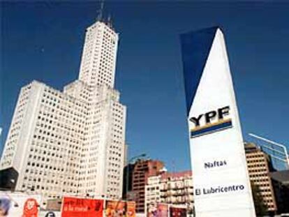 Una gasolinera de la empresa argentina YPF, fusionada con la firma española Repsol, en Buenos Aires.