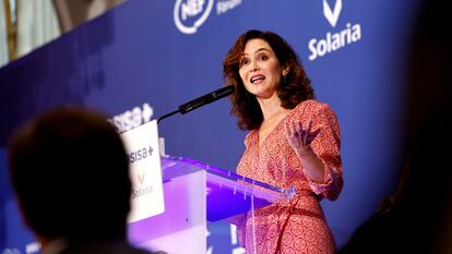 La presidenta de la Comunidad de Madrid, Isabel Díaz Ayuso, durante un acto en el hotel Mandarin Oriental Ritz, este lunes.