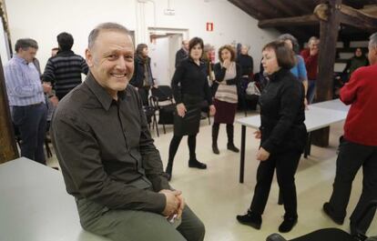 Roberto Uriarte, secretario general de Podemos Euskadi, antes de comenzar la reunión constitutiva del Consejo Ciudadano en Durango.