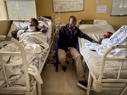 Los heridos se recuperan en el hospital Ndosho, en Goma, en febrero de 2025.