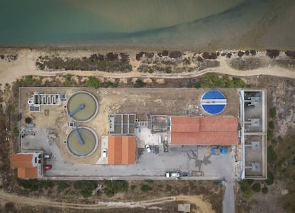 Planta depuradora de Barbate (Cádiz), que incumple la ley europea.