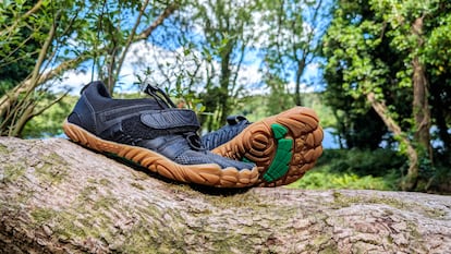 Calzado ‘barefoot’: opciones de diferentes estilos tanto para él como para ella.