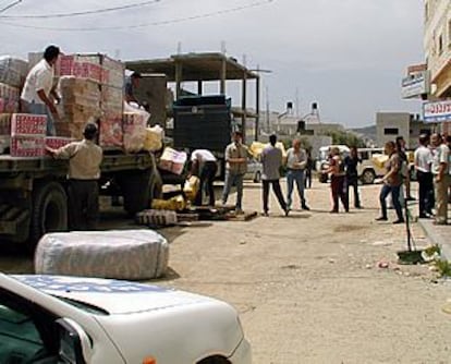 El primer convoy de ayuda humanitaria que entró en Yenín, a principios del pasado mes de abril, tras dos semanas de asedio a la ciudad palestina.