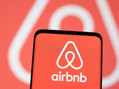 Logo de la empresa Airbnb.