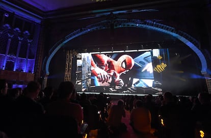 Spiderman en PlayStation 4 mezcla cine y videojuego.