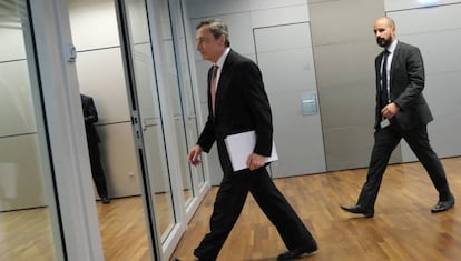 Mario Draghi, presidente del BCE, antes de la rueda de prensa de ayer. 