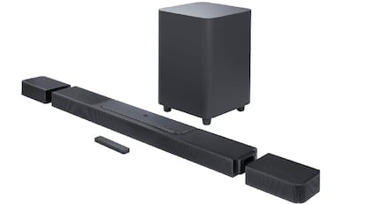 barra de sonido que integra altavoces traseros y subwoofer.