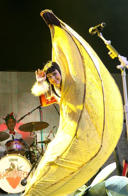 Singer Katy Perry dressed up as a banana at the 2008 KIIS FM Jingle Ball in Anaheim, California.  
