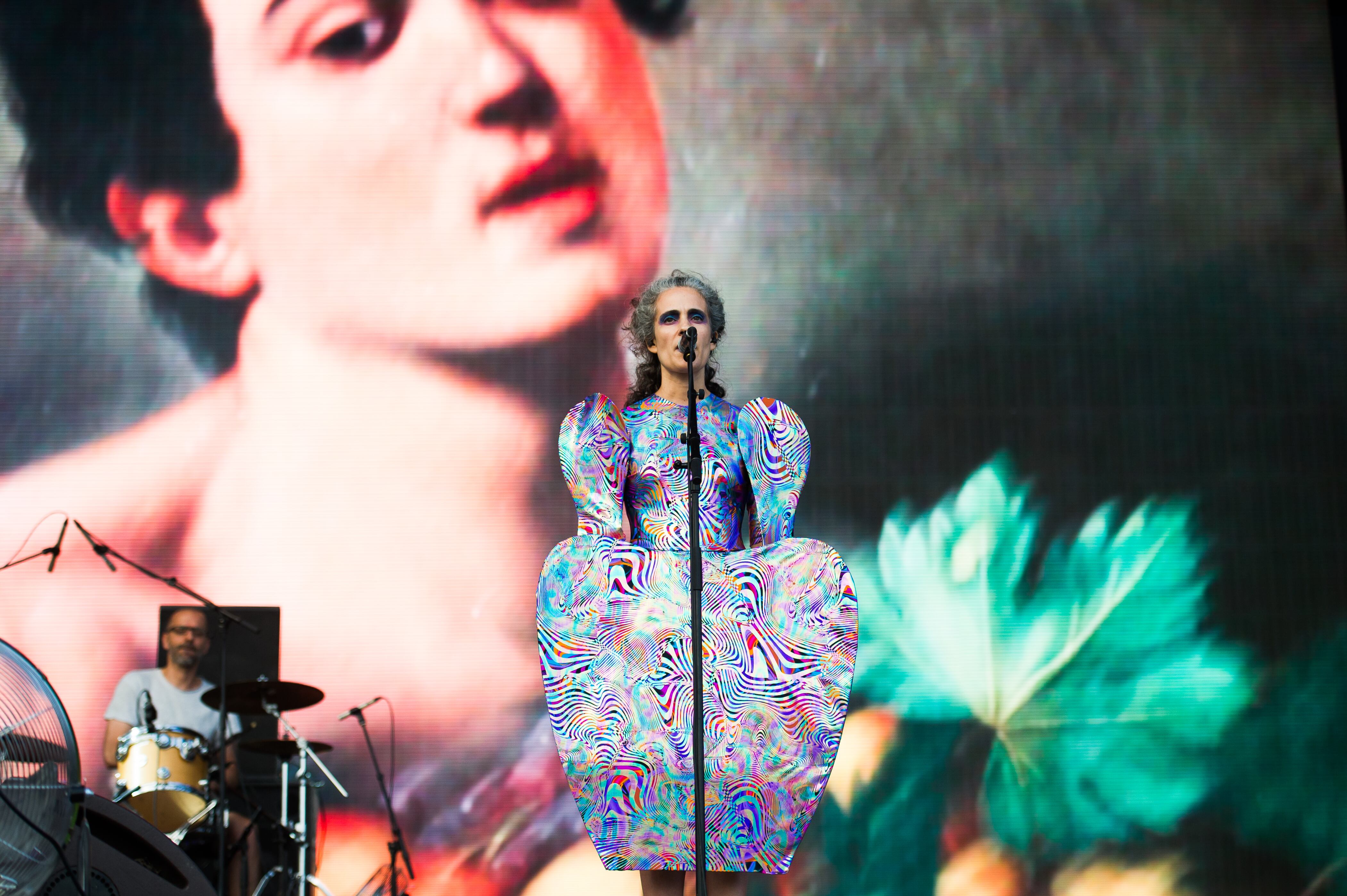 Ariadna, de Los Punsetes, durante un concierto en el Festival de Benicàssim de 2018.