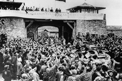 El día en que hicieron su entrada los aliados en el campo nazi de exterminio de Mauthausen, los españoles colgaron una pancarta en la que se leía: "Los españoles antifascistas saludan a las fuerzas liberadoras".