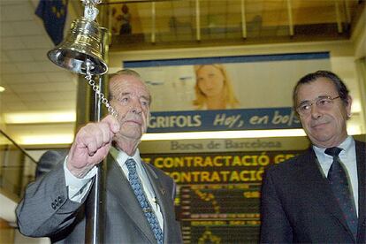 Víctor Grifols Lucas, fundador del grupo (izquierda), y su hijo, Víctor Grifols Roura, presidente.