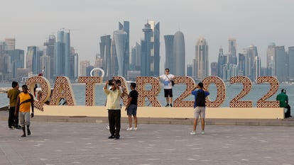 Aficionados de distintos países se han acercado a la llamada cornisa de Doha.