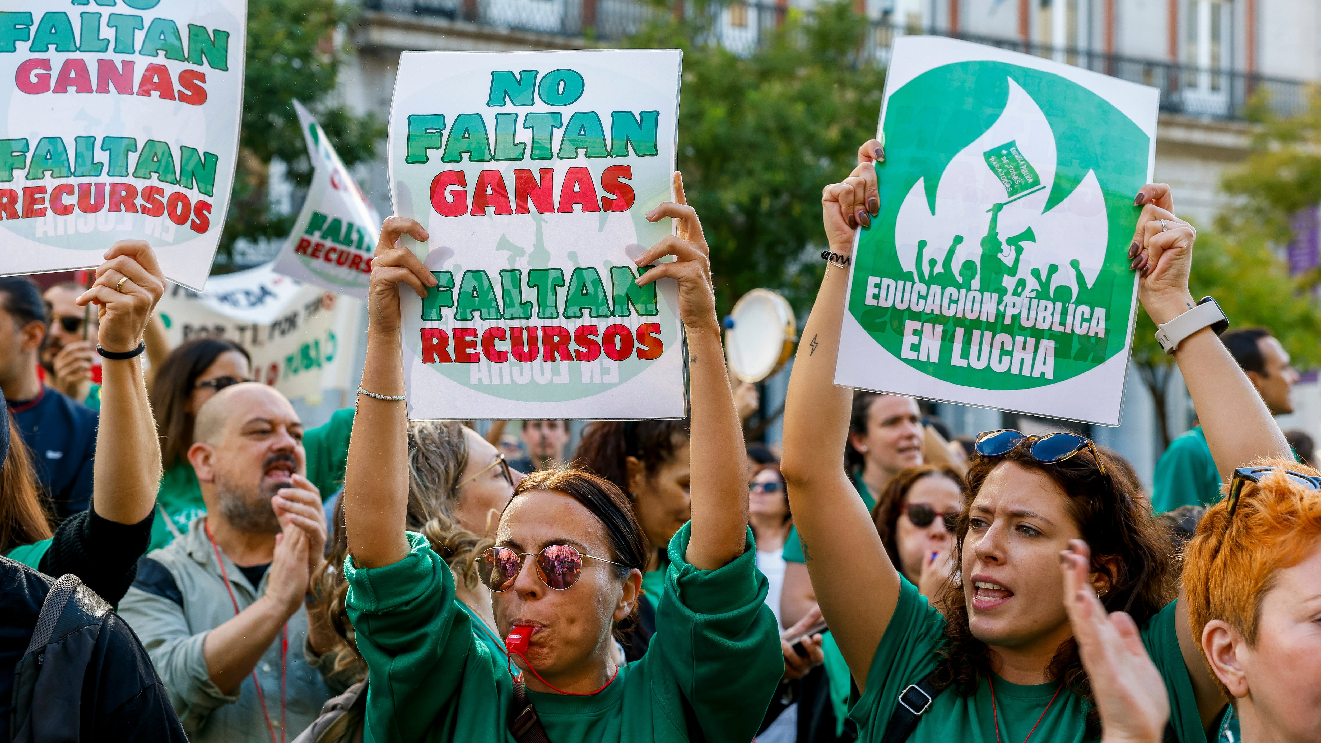 Los profesores mantienen la presión el segundo día de huelga en Madrid: 60% de seguimiento, según CC OO, 32%, según la Comunidad