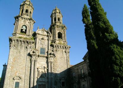 Fachada del monasterio coruñés de Sobrado dos Monxes
