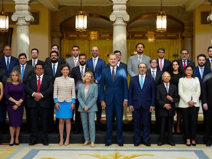 Foto de familia durante la audiencia real a los ministros de Economía y Finanzas de América Latina y el Caribe