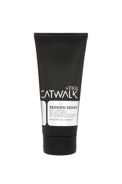 Para poder elaborar un moño o coleta muy tirantes nos podemos ayudar de este Gel Efecto Mojado de la línea Catwalk de Tigi. Se utiliza en seco o en húmedo, y cuida el pelo sin resecarlo.