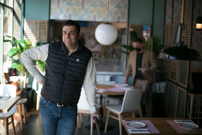 Pedro Miguel Gómez, gerente del grupo hostelero Nuevo Almacén, en su restaurante Tarambana. 