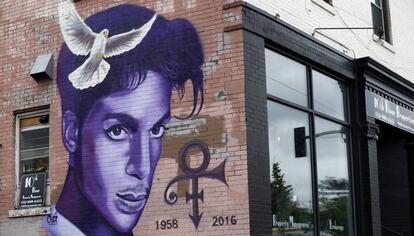 Grafitti en Minneapolis en honor de Prince.