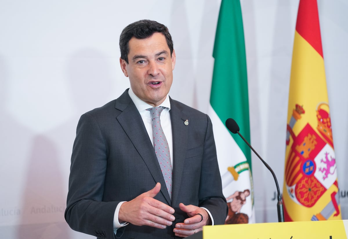 Moreno carga contra el bloqueo de Vox y observa con optimismo su estancamiento en Castilla y León