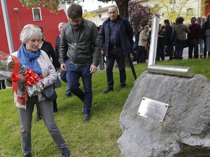 Homenaje al periodista José Luis López de Lacalle, al cumplirse el 16 aniversario de su asesinato a manos de ETA 