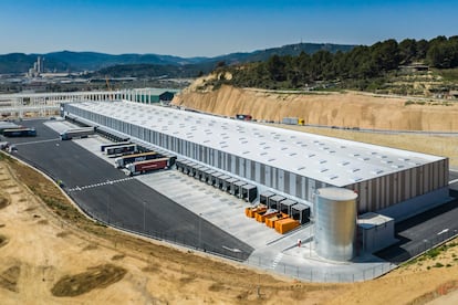 La instalación logística multinivel desarrollada por Goodman para DSV en Molins de Rei, Barcelona.