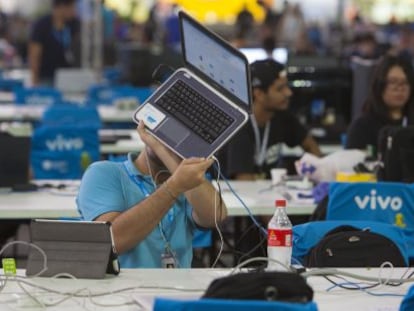 Um participante na Campus Party de S&atilde;o Paulo.