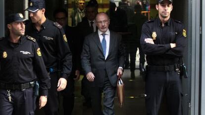 Rodrigo Rato, tras una comparecencia en la Audiencia Nacional por el caso de las 'tarjetas black' de Bankia en octubre de 2019.