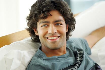 Adrian Grenier en la serie ‘El séquito’ de HBO.