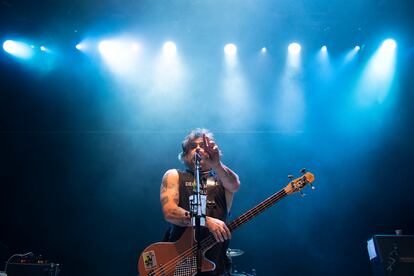 Mike Burkett, alias 'Fat Mike', durante un concierto en Oregón en 2022.