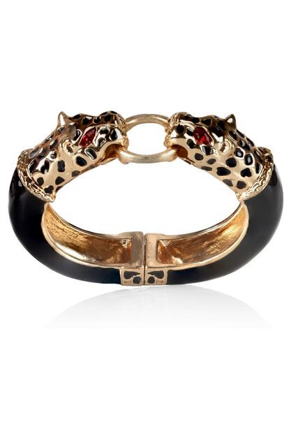 Brazalete con dos cabezas de leopardo, de Kenneth Jay Lane (108 euros).