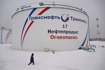 Tanques de combustible del gigante ruso de los oleoductos Transneft.