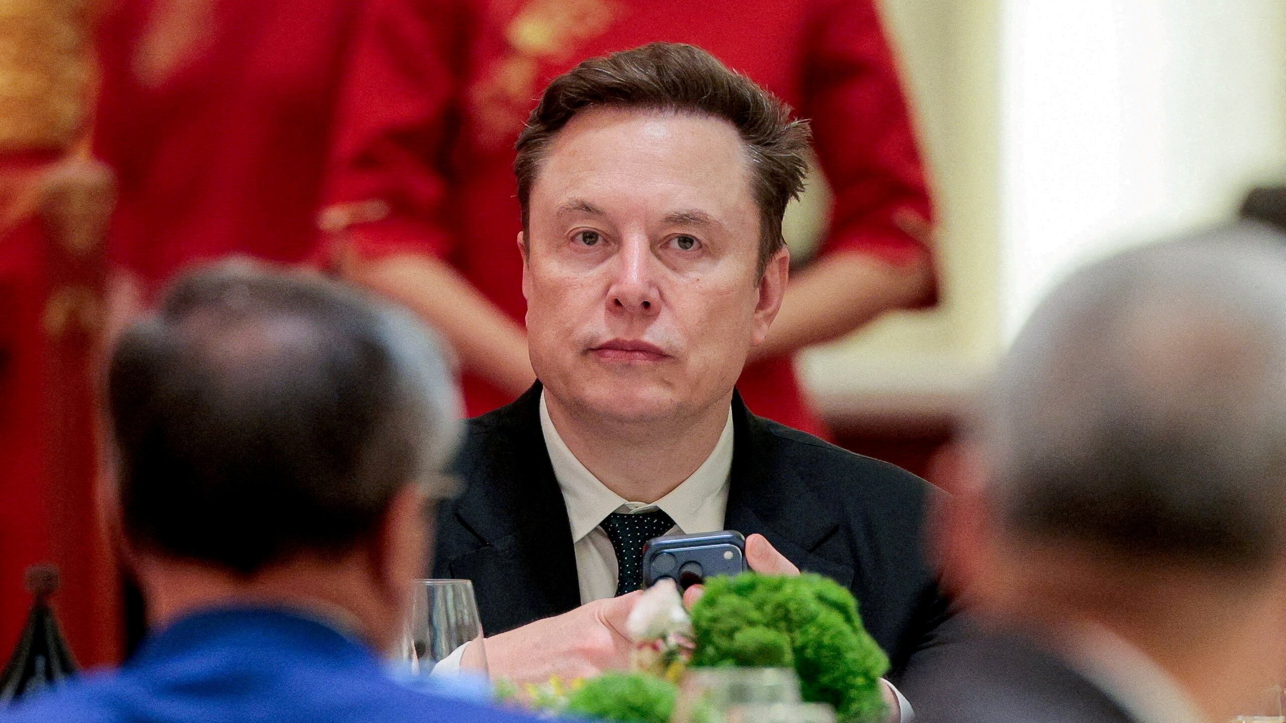 Tesla gana casi 980 millones de euros en el segundo trimestre, pero reduce sus ganancias un 5%