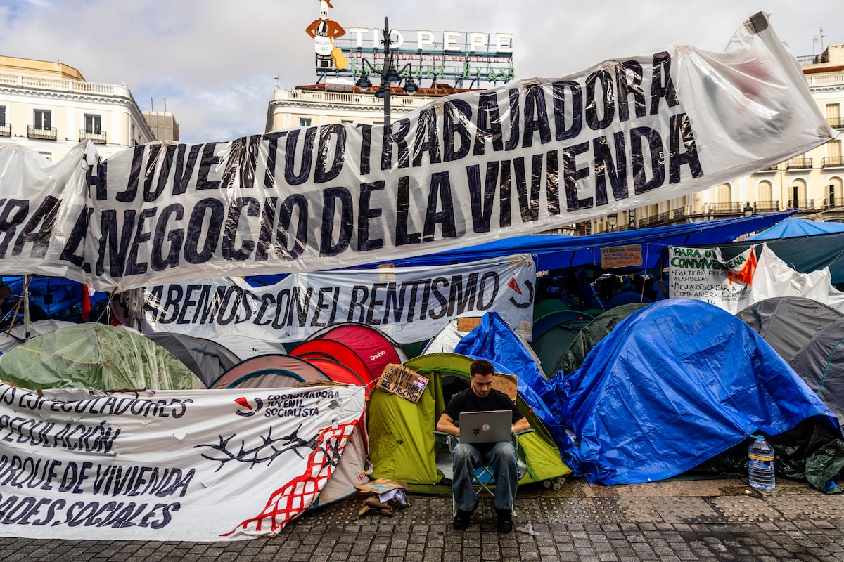 La justicia rechaza de nuevo el desalojo de la Puerta del Sol porque no existe “inactividad” de la Delegación del Gobierno