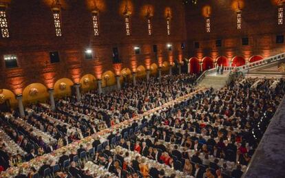 Banquete de entrega de los Premios Nobel 2015 en el Salón Azul del Ayuntamiento de Estocolmo.