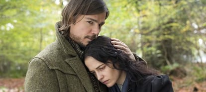 Josh Hartnett y Eva Green, en una imagen de la segunda temporada de 'Penny Dreadful'.