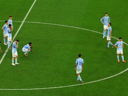 Algunos de los jugadores de España durante la tanda de penaltis.