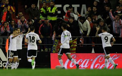 Cheryshev, a la izquierda, celebra su gol al Atl&eacute;tico. 