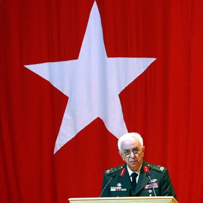 El general turco Isik Kosaner, en un acto militar en Ankara.