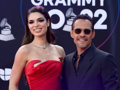 Nadia Ferreira y Marc Anthony en la última edición de los premios Grammy, en noviembre de 2022.